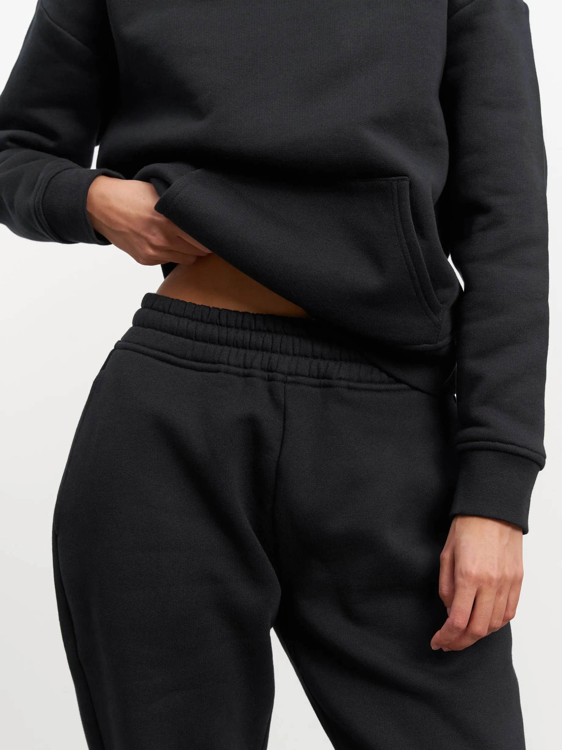 Womens Relaxed Cuffed Jogger - Black