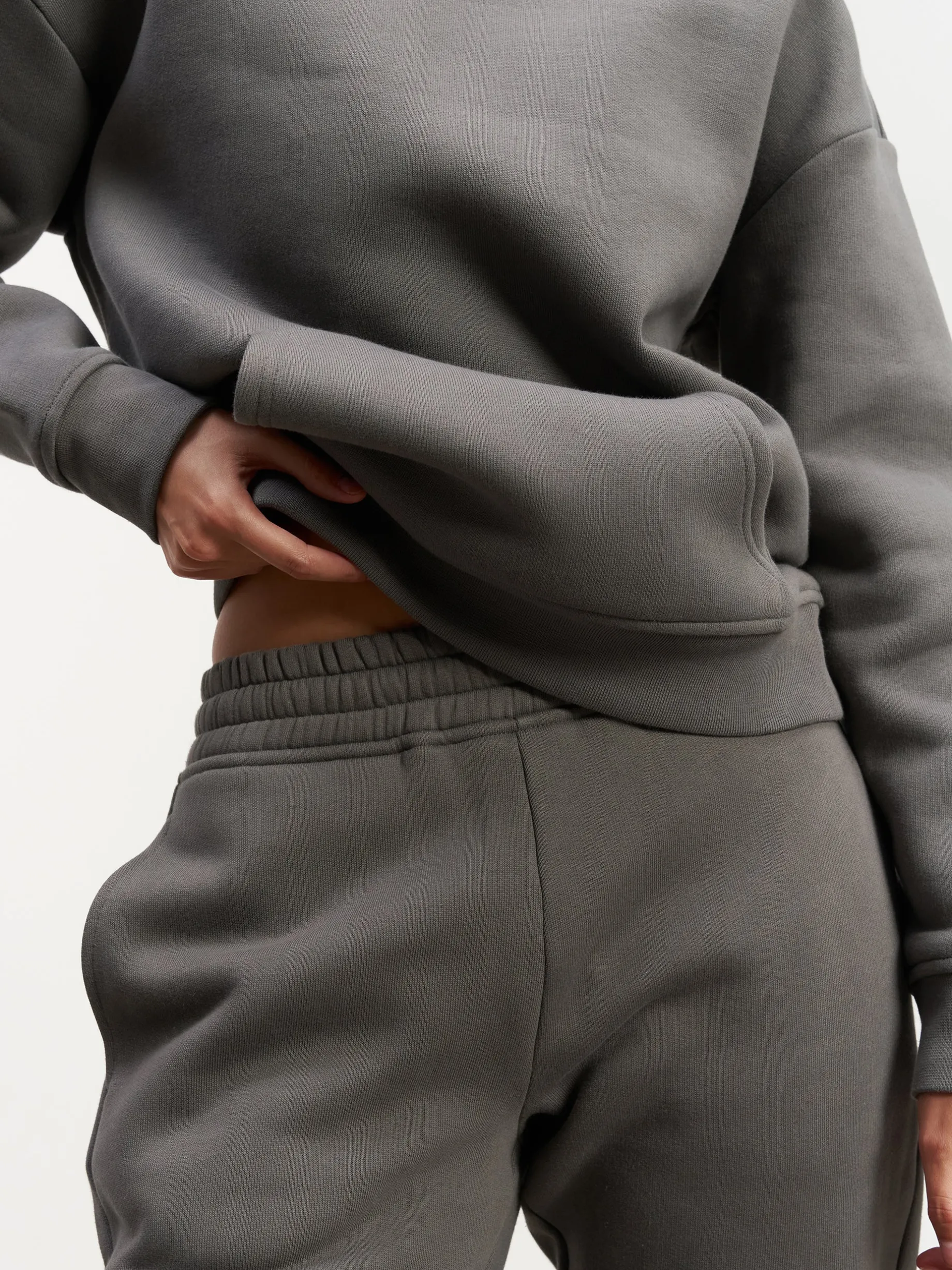 Womens Relaxed Cuffed Jogger - Grey