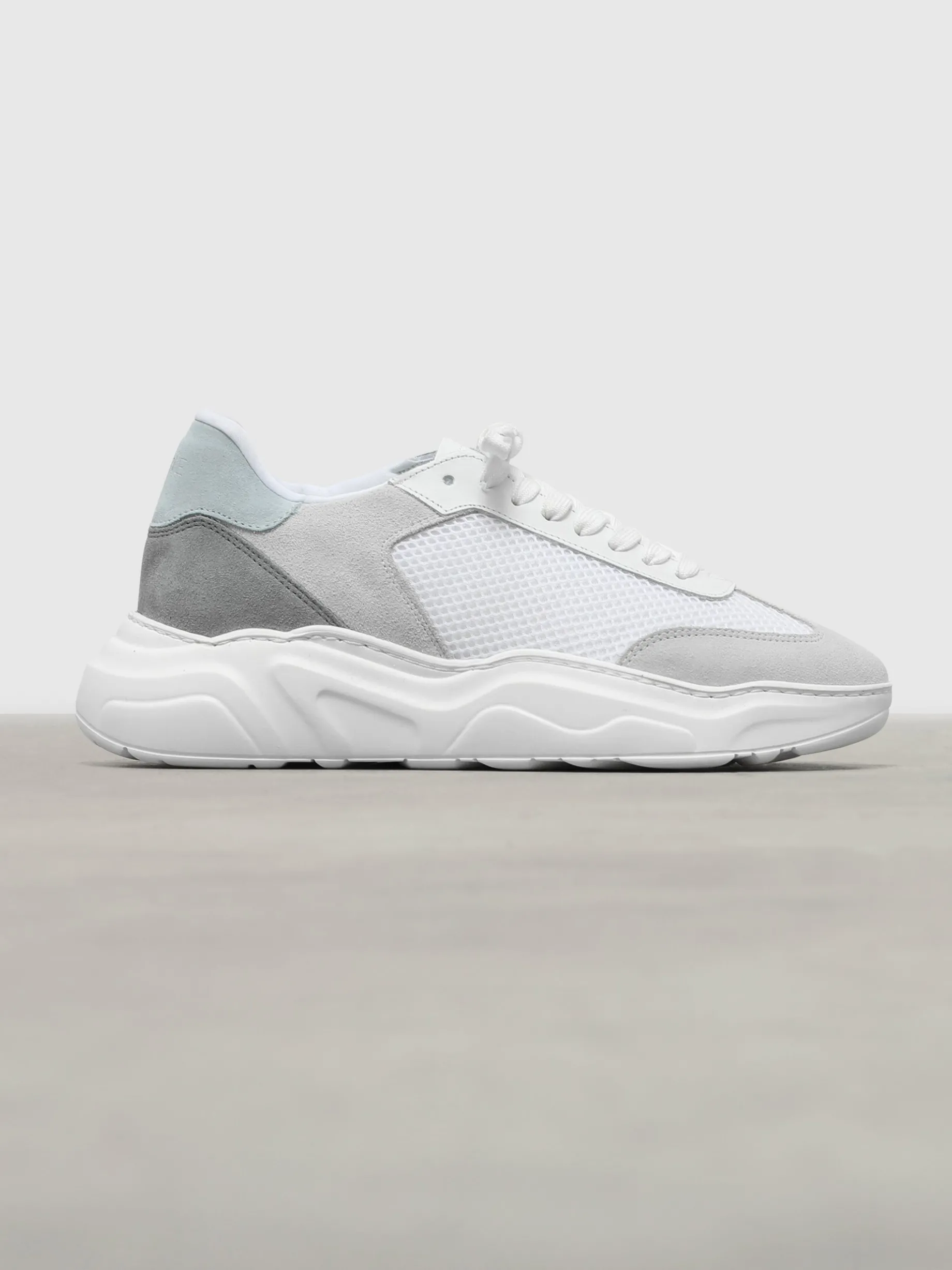 Womens Runner - Soft Blue