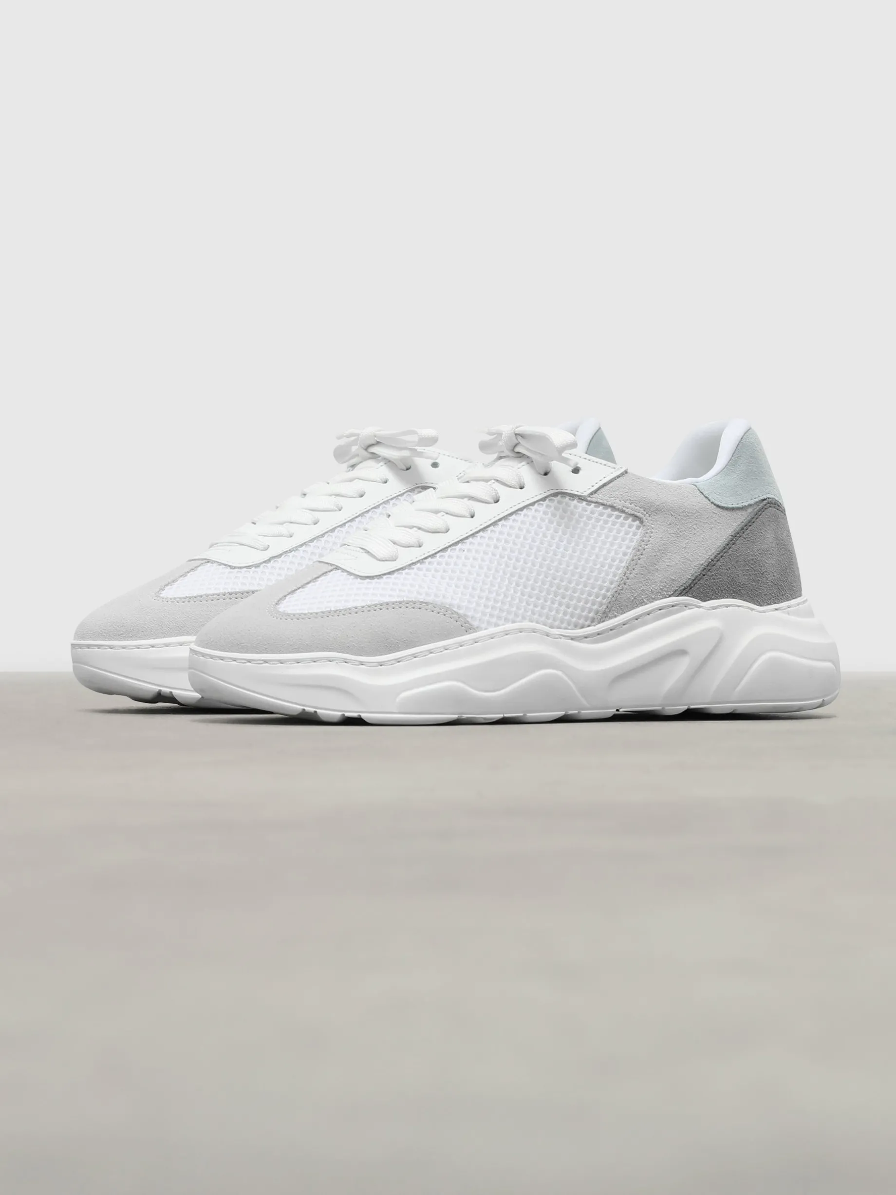 Womens Runner - Soft Blue