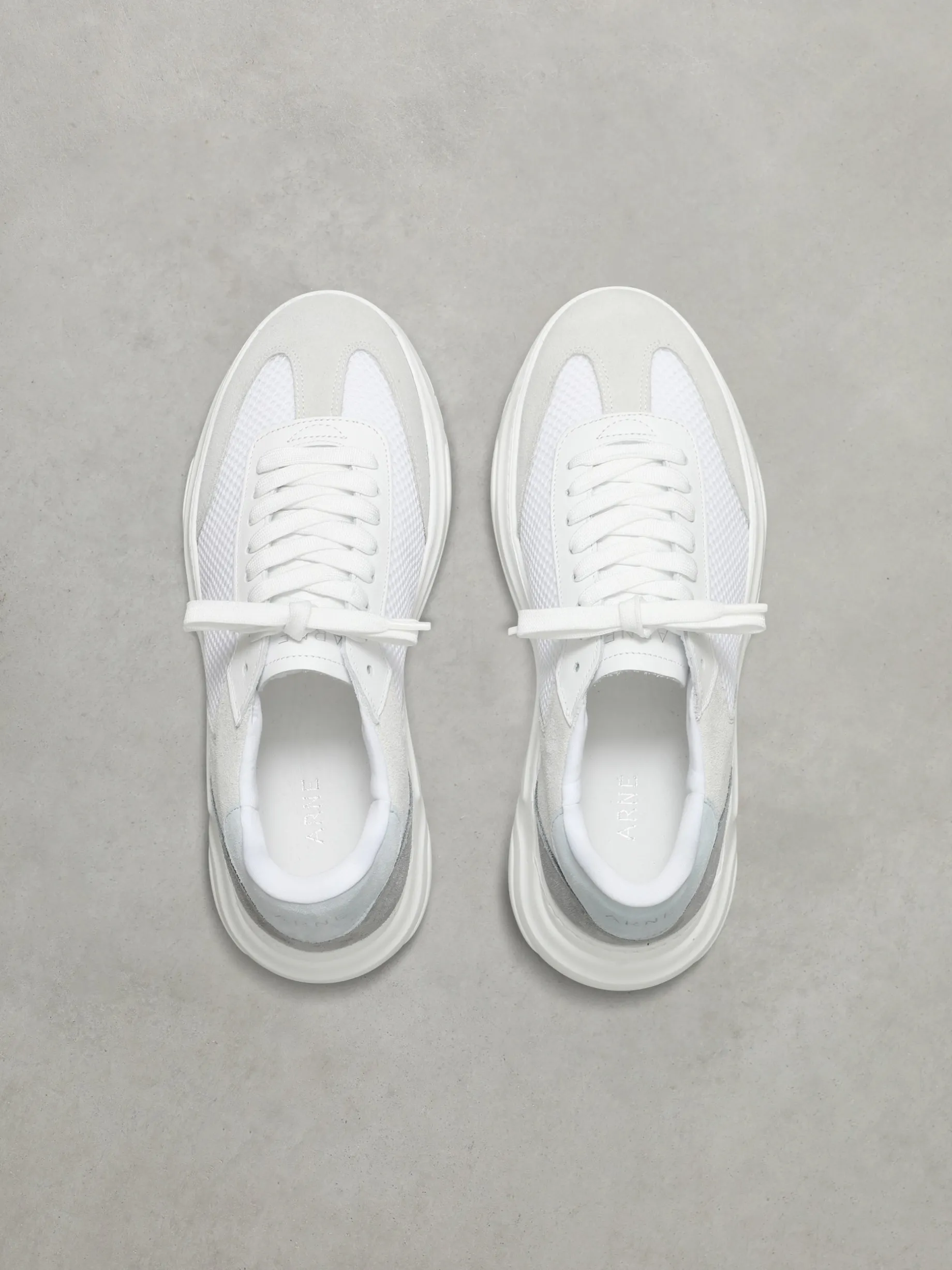 Womens Runner - Soft Blue