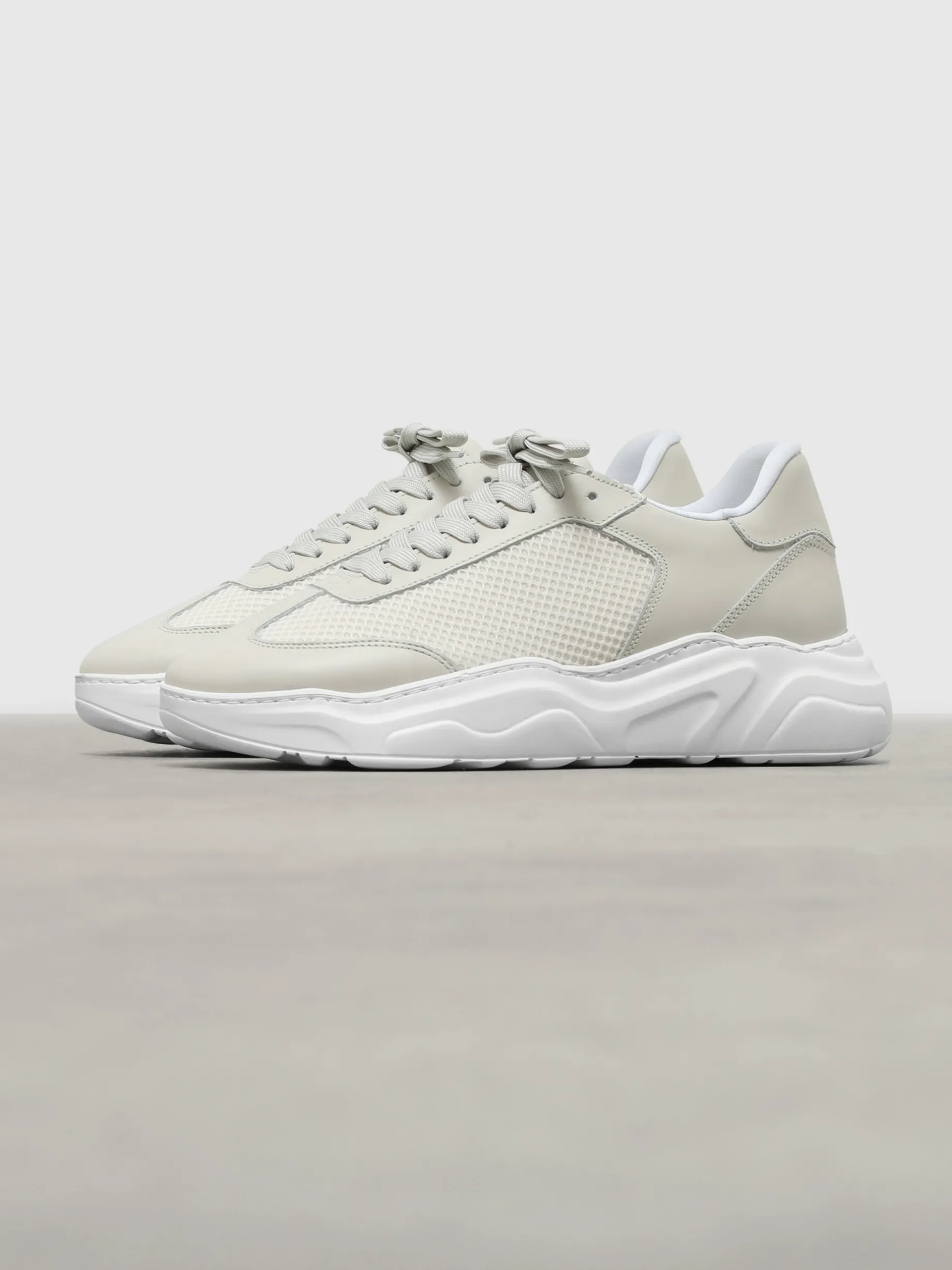 Womens Runner - Stone